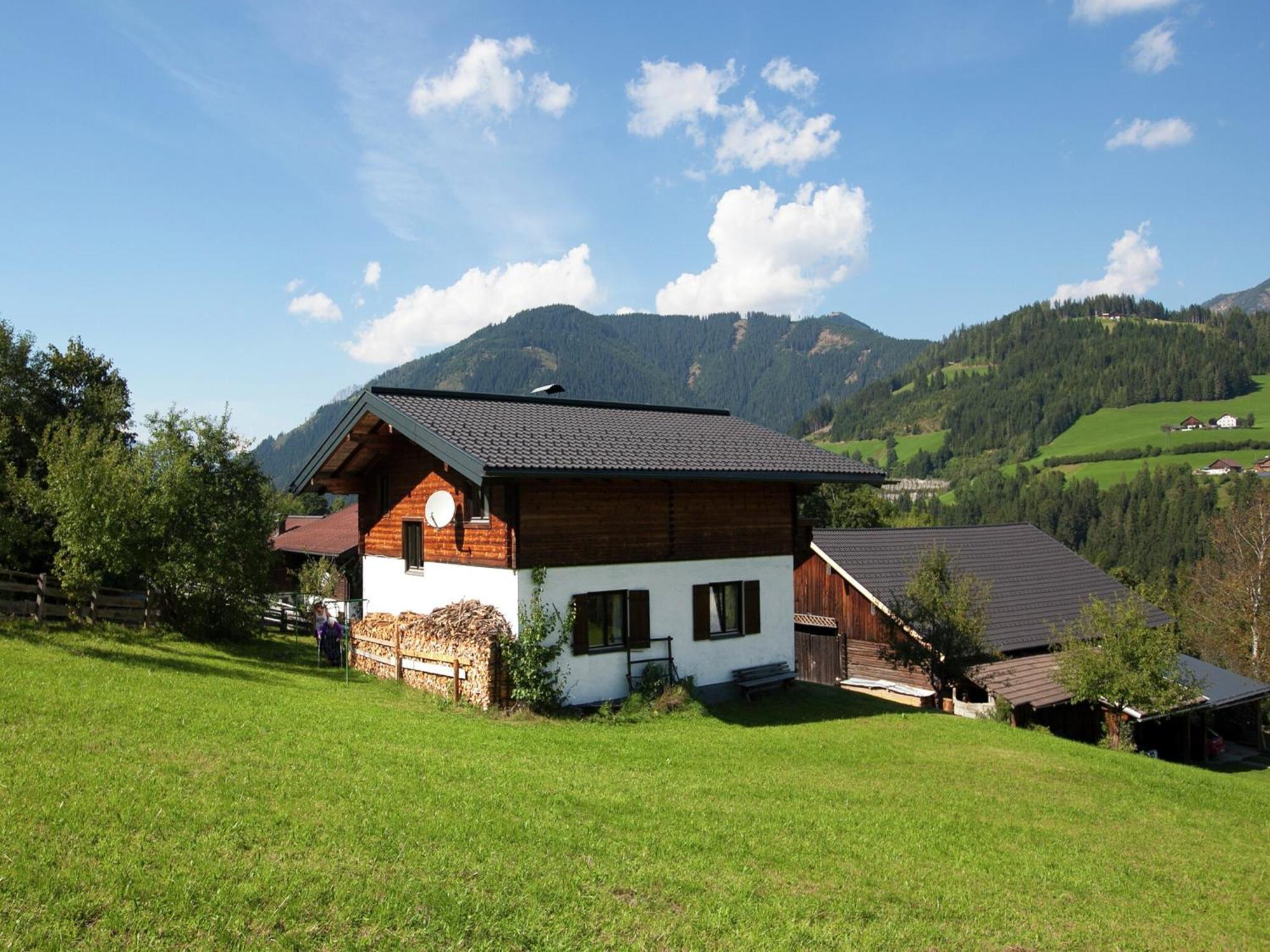 Charming Holiday Home In H Ttau With Barbecue Hüttau Esterno foto