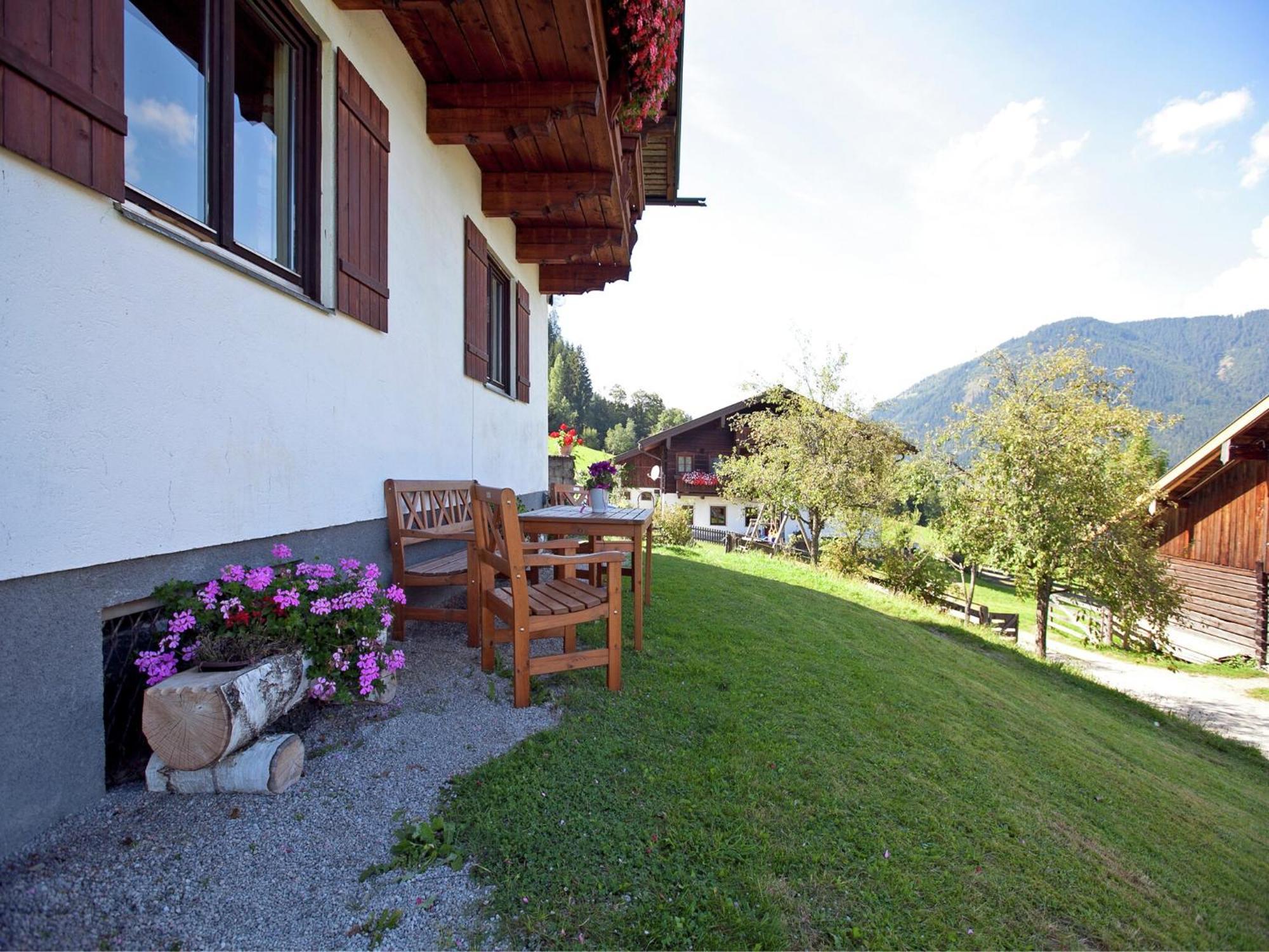Charming Holiday Home In H Ttau With Barbecue Hüttau Esterno foto